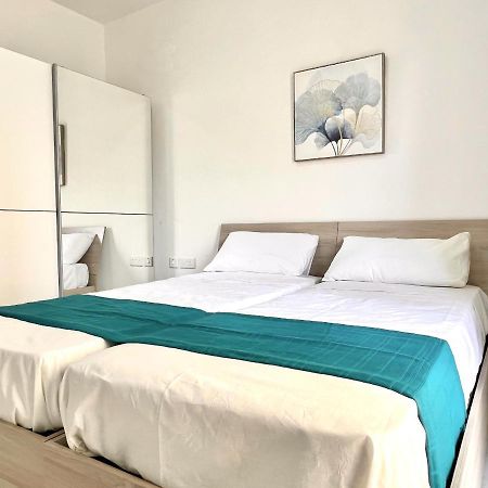 Condo With Patio Overlooking Piazza Gzira Eksteriør billede
