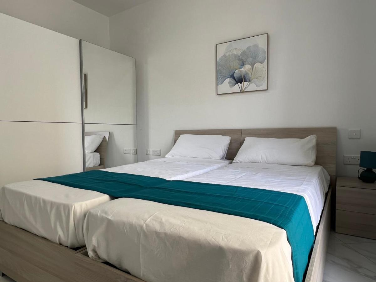 Condo With Patio Overlooking Piazza Gzira Eksteriør billede