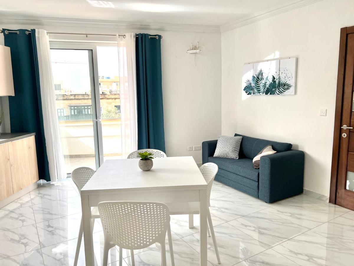 Condo With Patio Overlooking Piazza Gzira Eksteriør billede